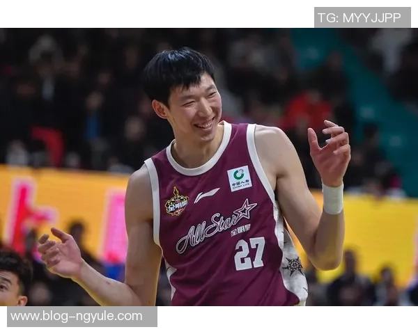 余嘉豪的成长之路：从青涩少年到篮球场上的璀璨明星